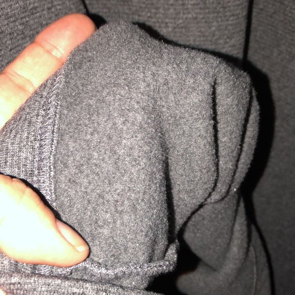 NEW LISTING! IZOD Mens Pull-over 1/4 Zip Sweater - Picture 3 of 9